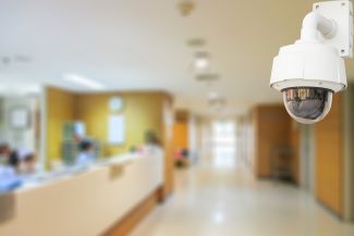 Monitoreo y videovigilancia en hospitales para cuidar a los pacientes 